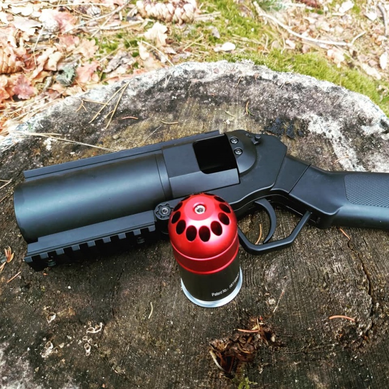 Airsoftové vybavení ve zbrojáku